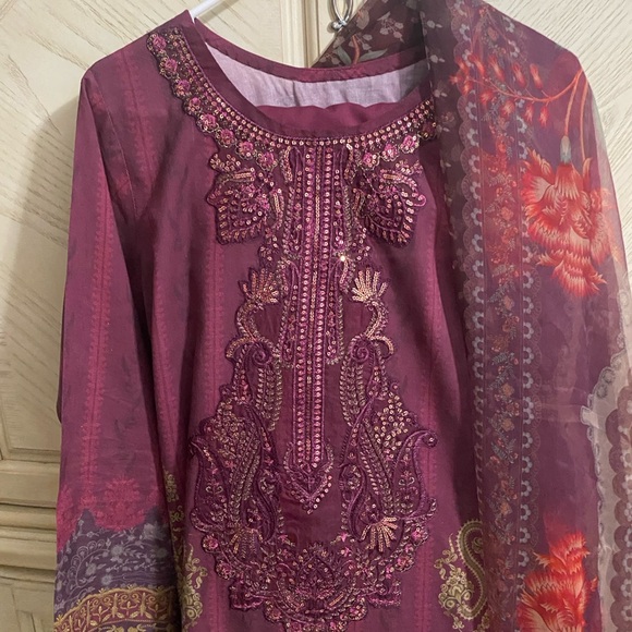 Pakistani,indian dresses - Picture 5 of 5